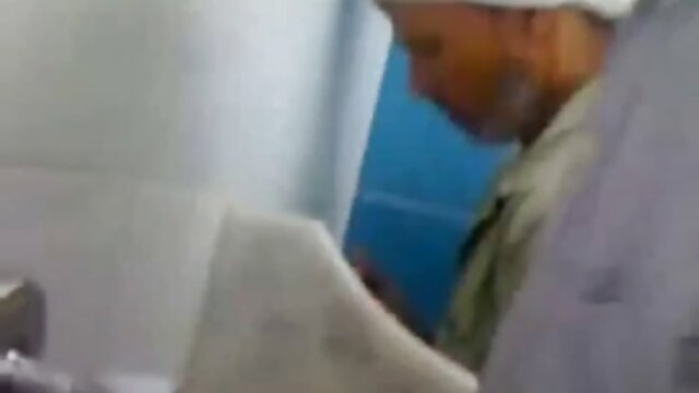 गोरा, गले के लिए बड़ी कोशिश इंग्लिश सेक्स मूवी फुल और पर पुरस्कार प्राप्त